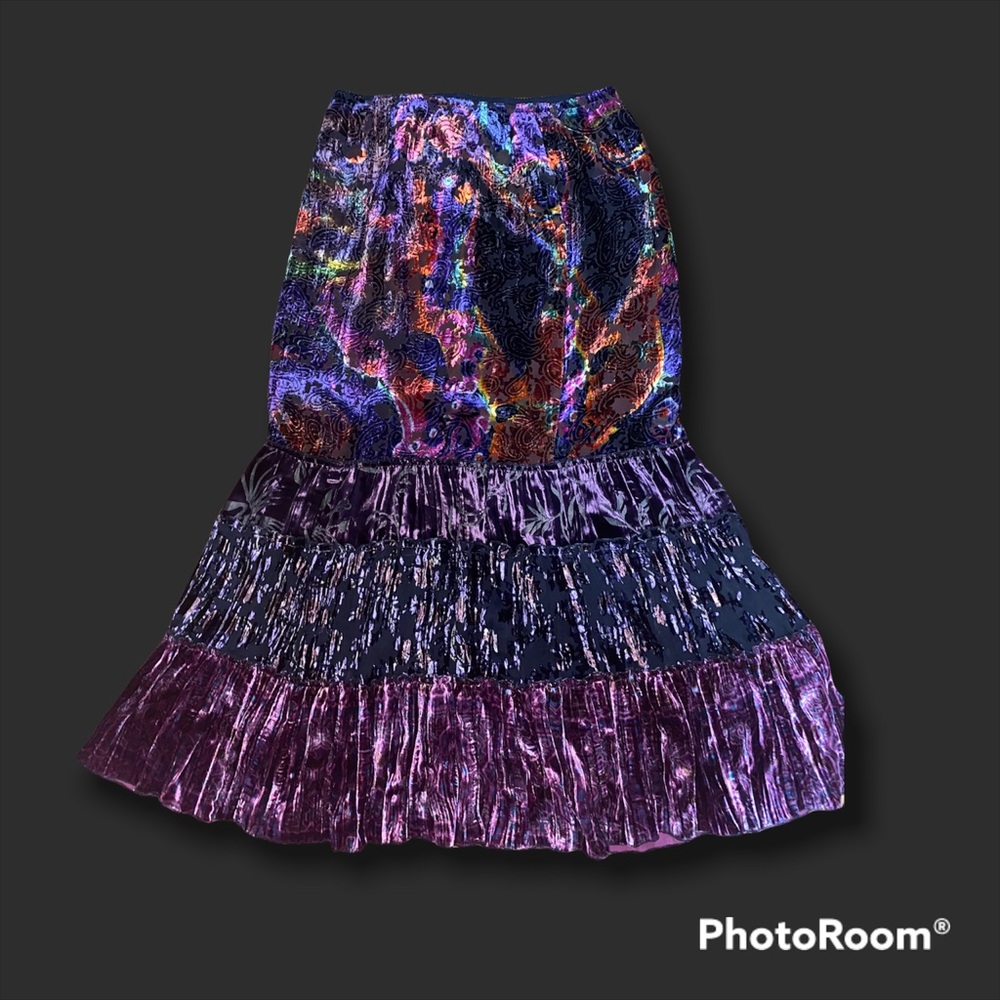 SIZE 0 vintage metallic skirt